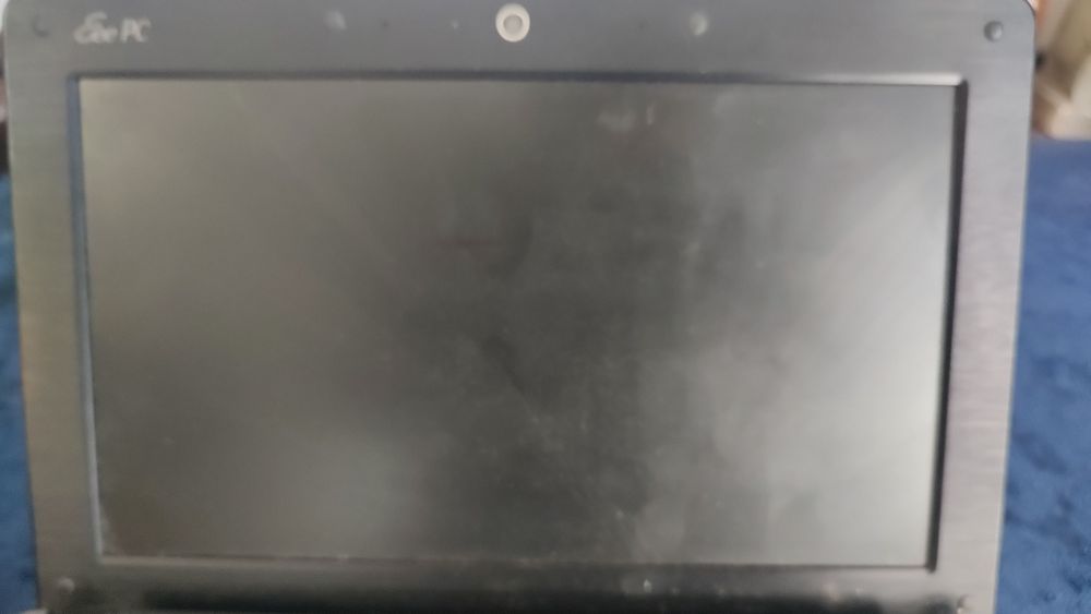 Mini-laptop pentru piese