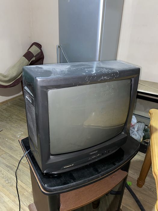 Холодильник и телевизор