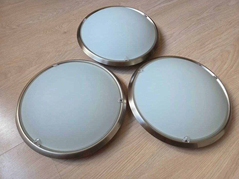 Продавам 3бр. лампи Philips