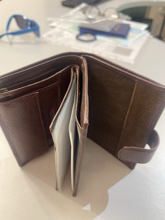 Портмоне новое кожаное продам
