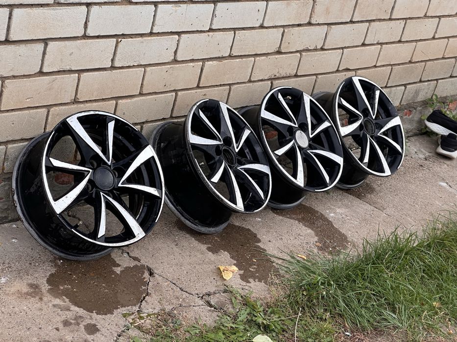 Продаются титановый диски р14