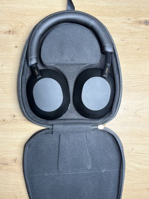 Casti over ear sony WH-1000 xm5