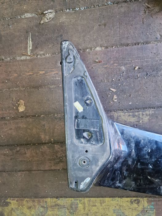 Продам спойлер б/у