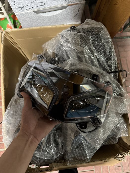 Передние фары на М8 Про, мотомагазин, мотозапчасти