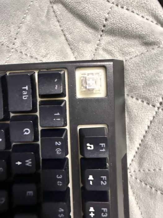 THOR 210 RGB white sitches