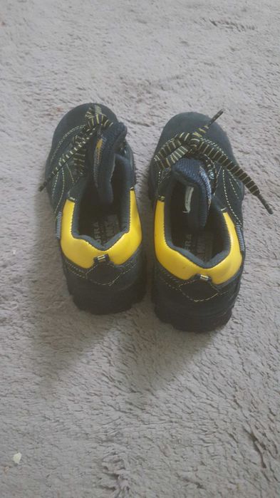 Adidasi de protectie nr 37