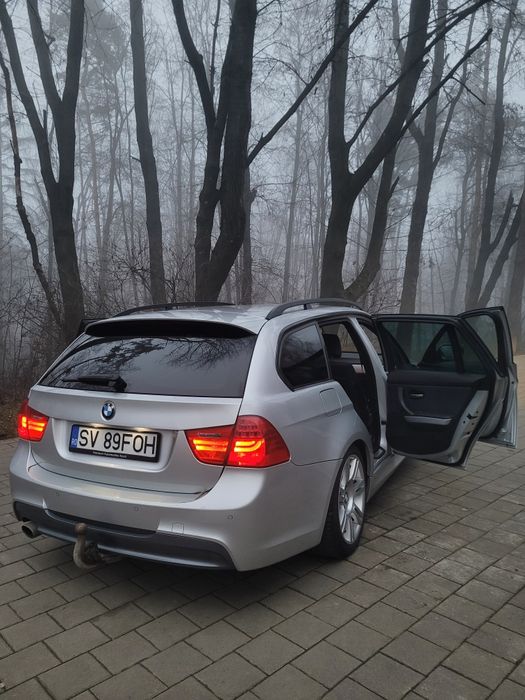 Vând BMW e 90  an 2010