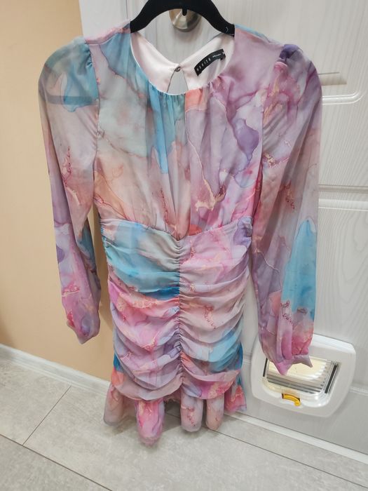 Елегантна рокля Mohito XXS