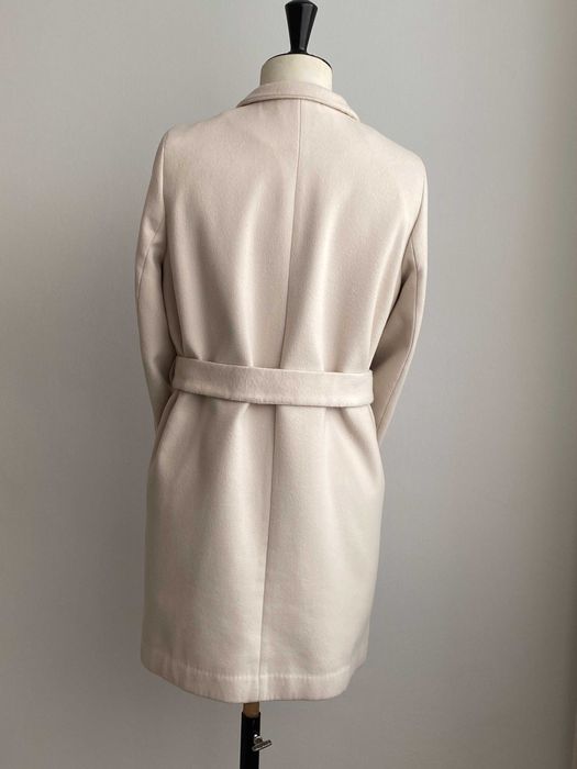 Jacheta stofa, alb. Captusit.