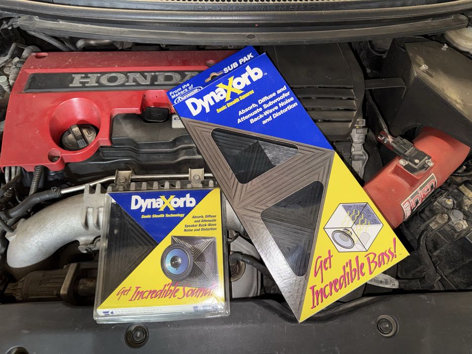 Изолационни компоненти Dynamat - Dynaxorb и Dynapad