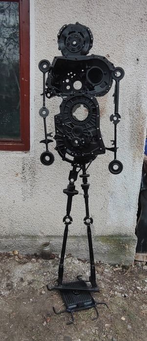 Vând robot fācut din cutie de vitezā de Dacia Logan
