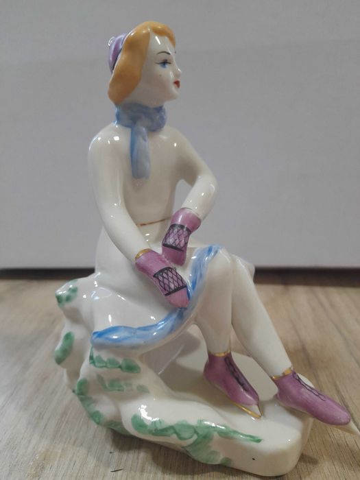 продаются статуэтки