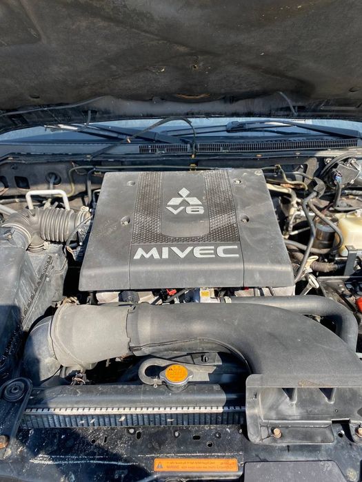 Запчасти mitsubishi pajero 3-4