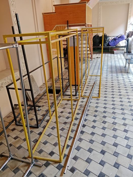 kiym dokon uchun vitrina  shim koylak lar uchun maxsus yasalgan