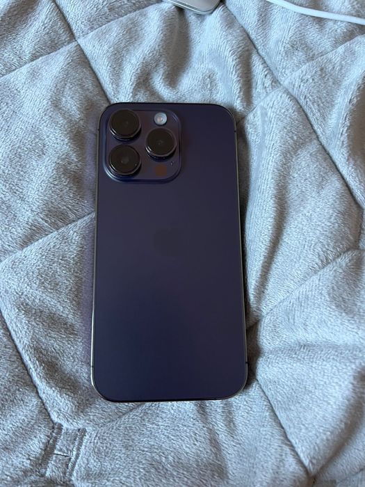 Айфон 14 про в отличном состоянии без трещин и сколов