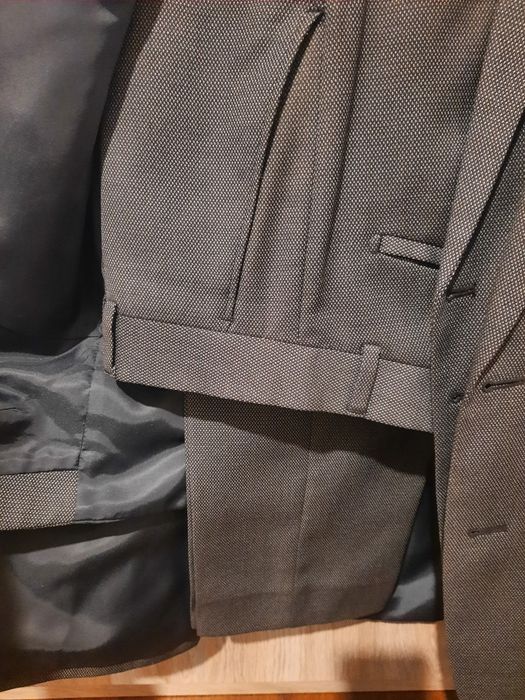 Продается  костюм