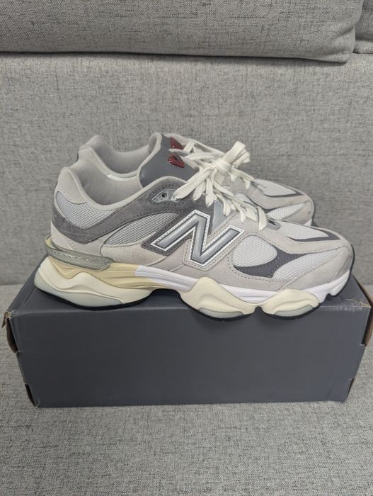 New Balance 9060 mărime 43