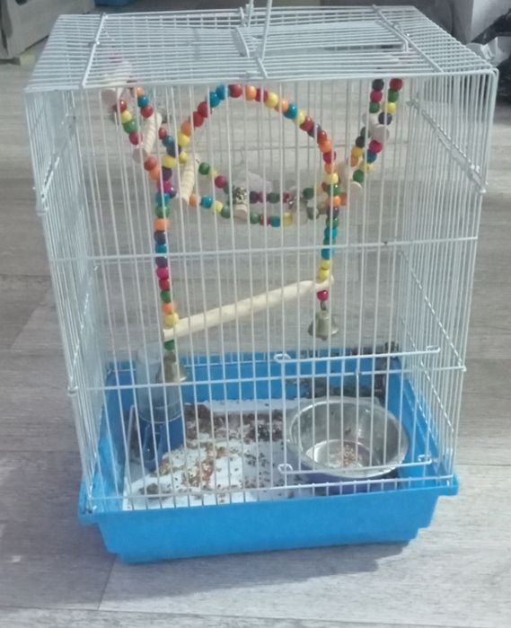 Продам клетку для  попугая