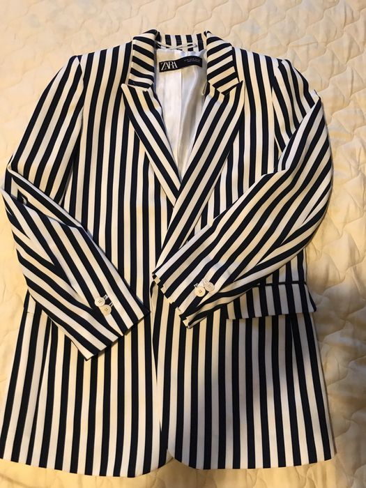 Дамско сако райе чисто ново