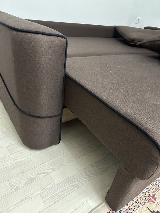 Срочно продам диван