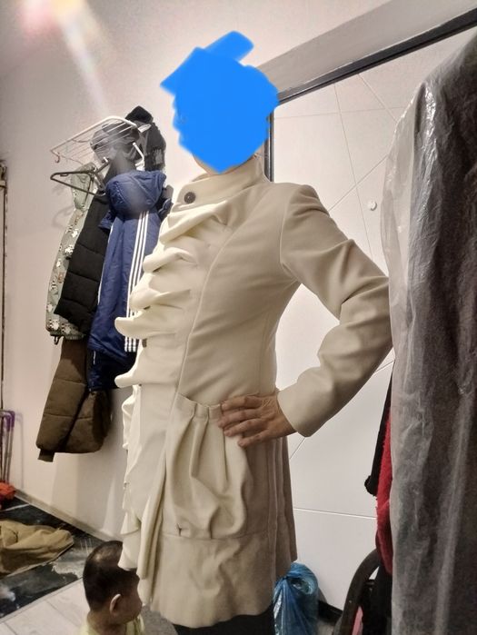 Продам пальто демисезонное