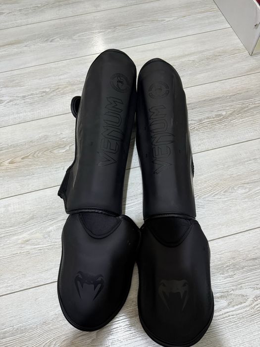 футы веном черные