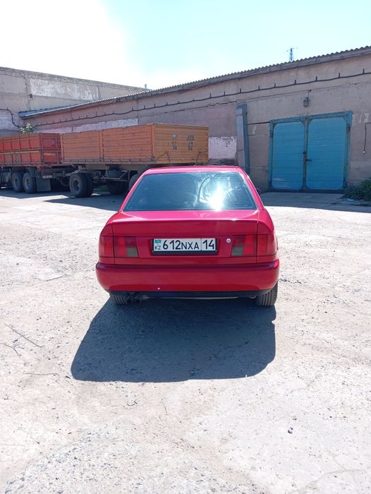 Продам ауди а6с4 2.6.полный привод.