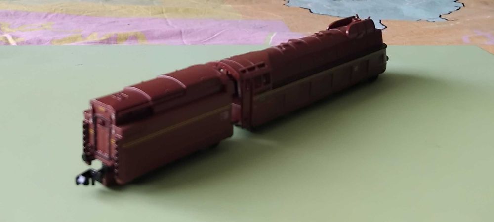 Locomotiva cu aburi carenata scara N DUMY.