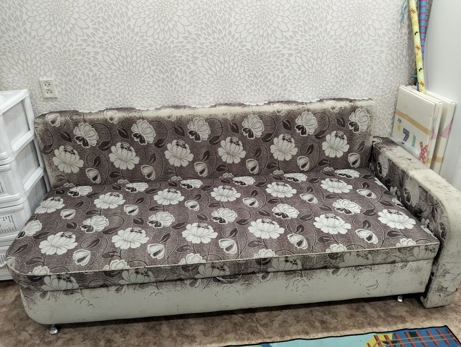 Продам софу  б/у