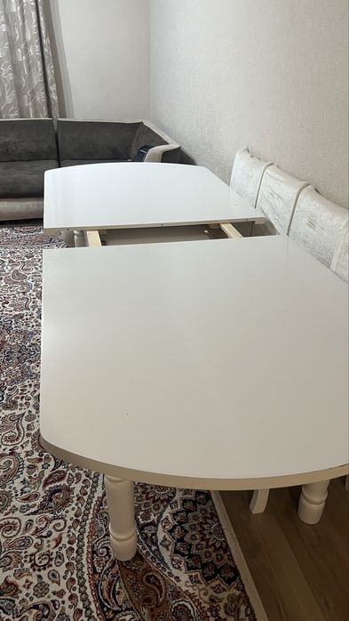 Продаю стол обеденный гостевой