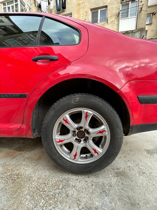 Volkswagen Bora 2001 benzină, 1.294 € — imagine 5