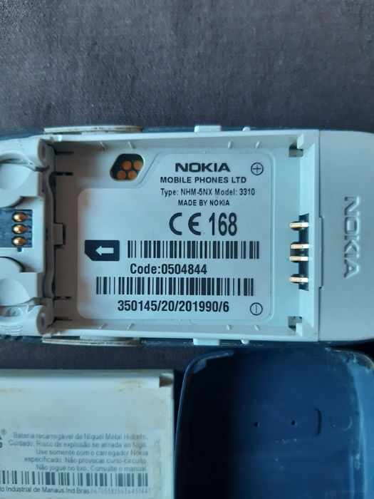 NOKIA 3310 мобилен телефон работещ, без батерия и зарядно у-во