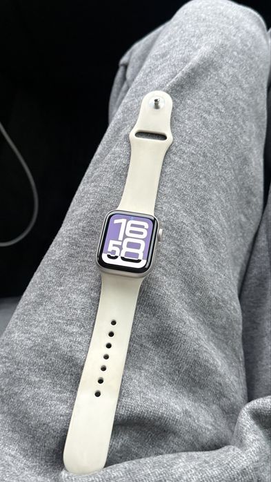 Apple Watch SE 2024