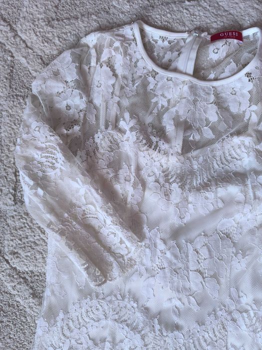 Рокля GUESS, размер XS, гр. обиколка 80см, от мишница до долу 60см.