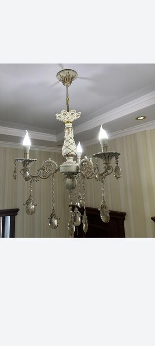 Продам люстры 6 штук