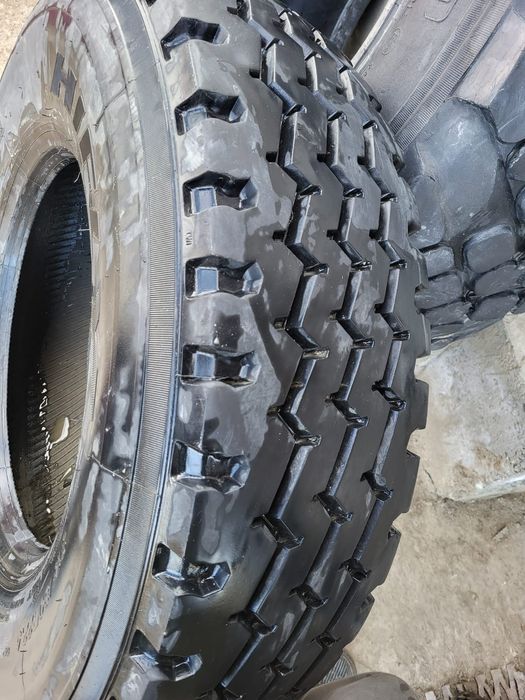 Шина для грузовых машин