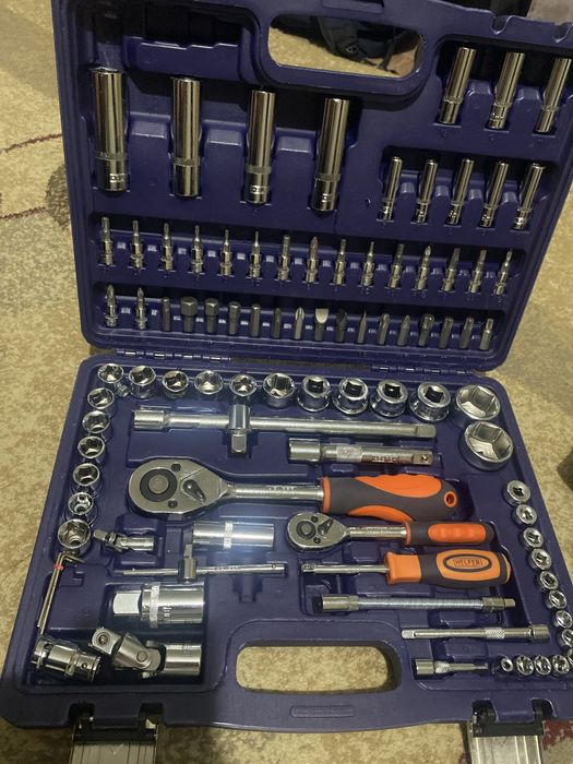 Продам набор ключ Heplfer