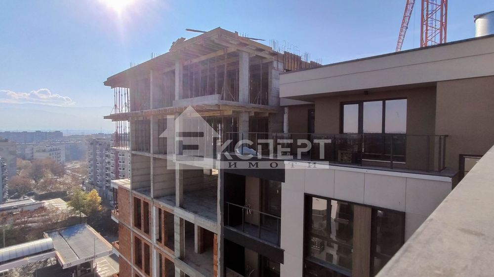 Продава се Тристаен апартамент в Пловдив, Христо Смирненски - 162 кв.м за 1326 €/кв.м - Снимка #13