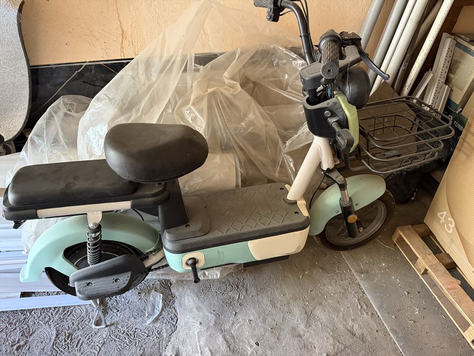 Продается б/у скутер.