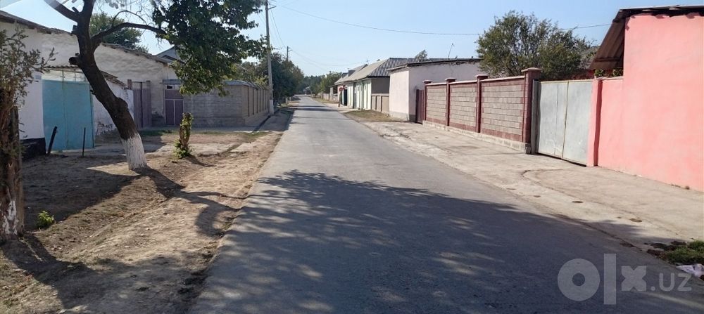 Срочна курик йер сотилади