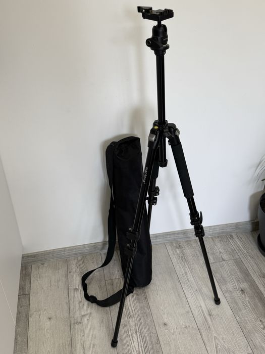 Tripod camera Nou