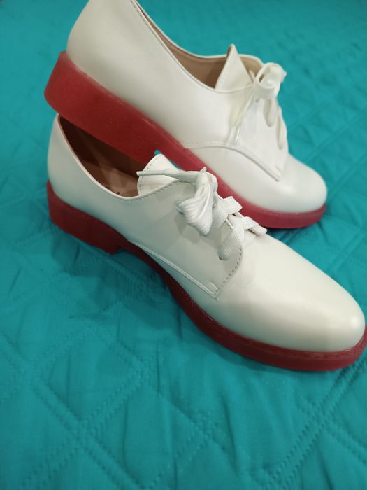 Pantofi casual Arbo albi