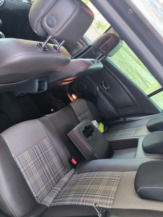 Renault Megane III Grandtour (Break), ediție limitată **FFR**, an 2012, motor **1.9 dCi 130 CP**