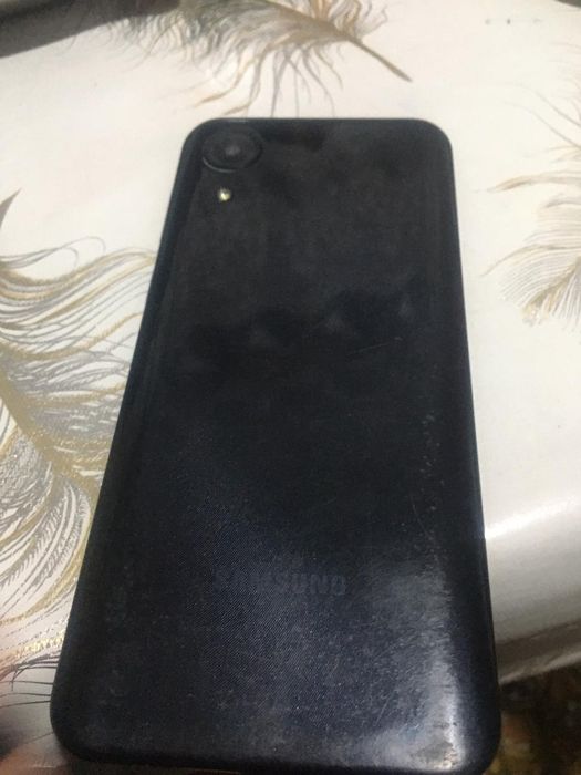 Продам самсунг телефон