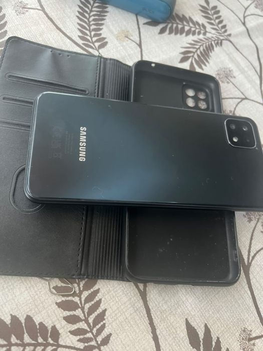 Samsung a 22 ползван е 1 година запазен