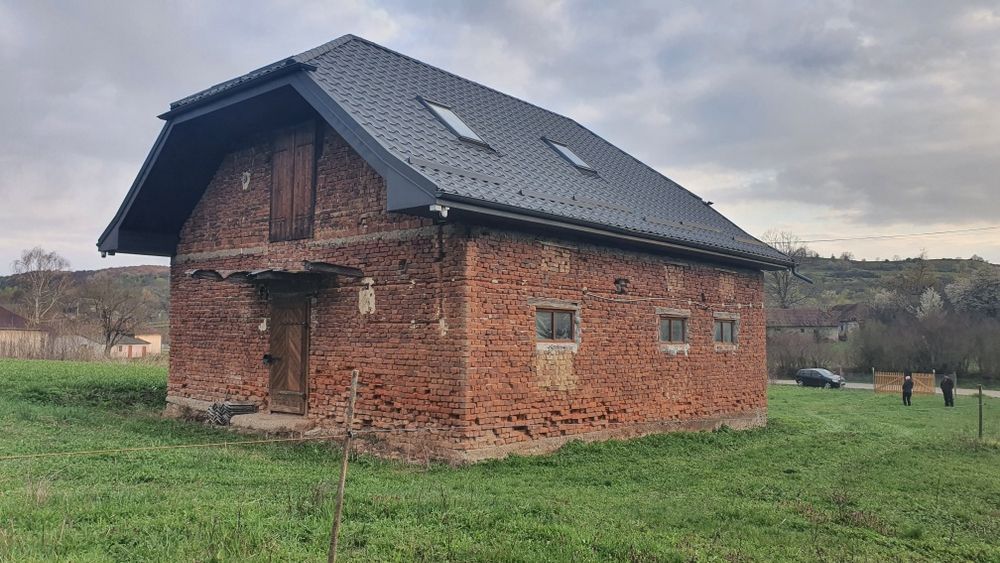 casa magazie hala 25 km de Zalău