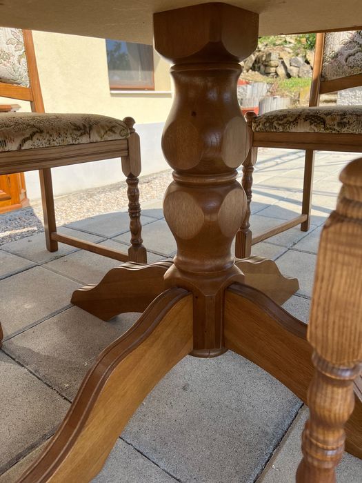 Трапезна маса със 4 стола