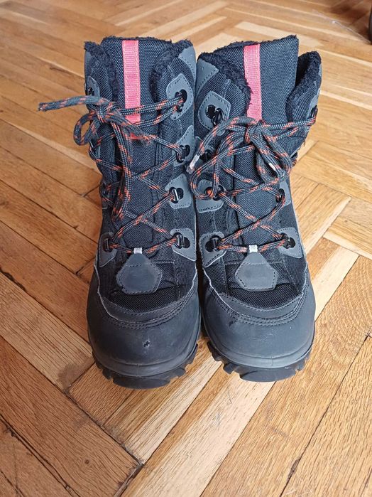 Детски обувки от Decathlon 35 и 36 номер
