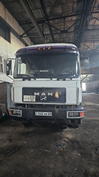 Продам бензовоз MAN