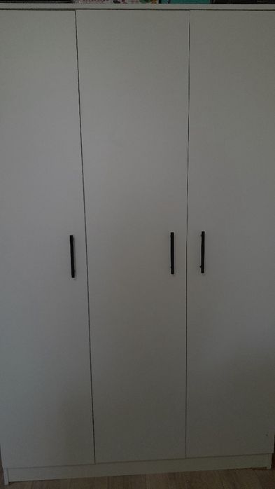 Продам плательный шкаф